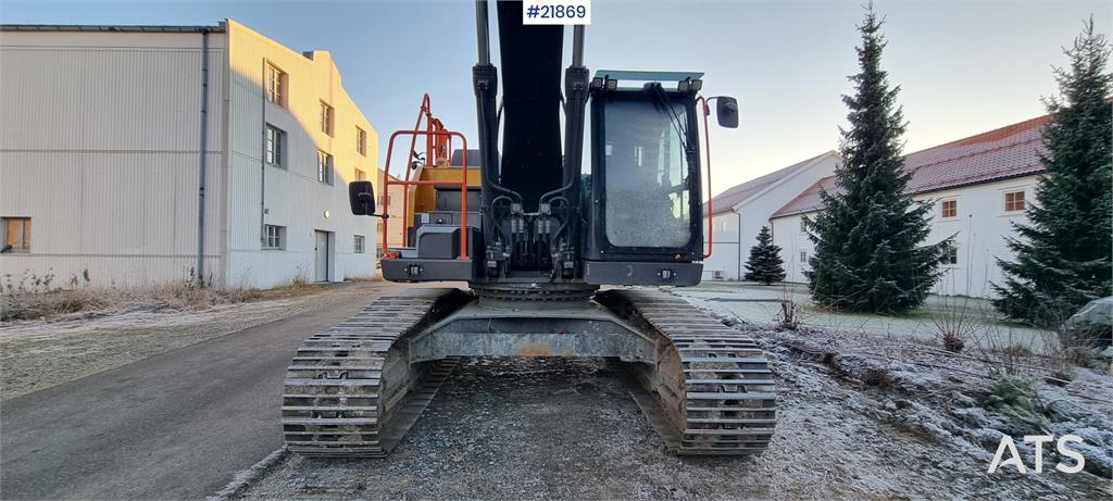 Volvo EC300el excavator w/ Toothed bucket, Sanding bucke 2024 21869 EC300el excavator w/ Toothed bucket, Sanding bucke 202...