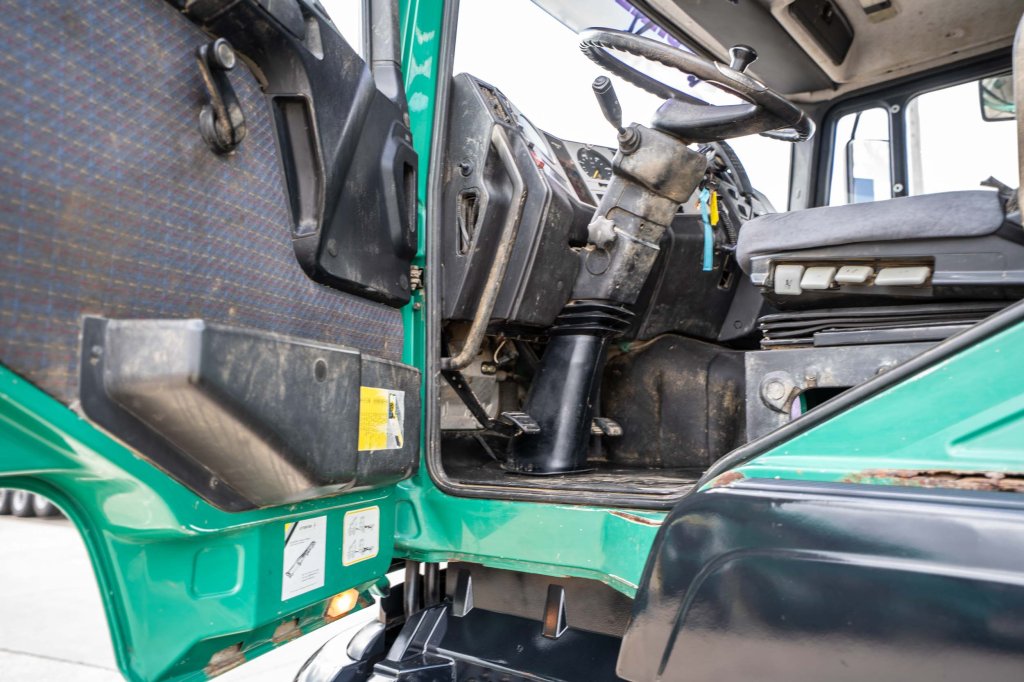 MAN FE 310A-4X4+ATLAS 105.1 A3 2002 E63886 FE 310A-4X4+ATLAS 105.1 A3 2002 1 image 12