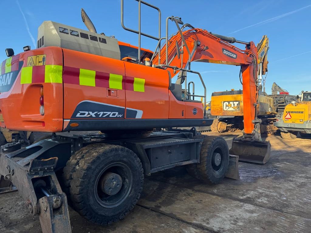 Heavy machinery product image - Image 8 of 15