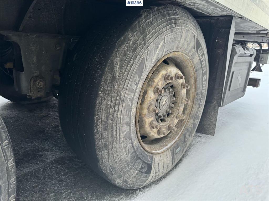 Schmitz Cargobull closed semi-trailer w/ Carrier aggregate and lift 2016 19366 Schmitz Cargobull closed semi-trailer w/ Ca...