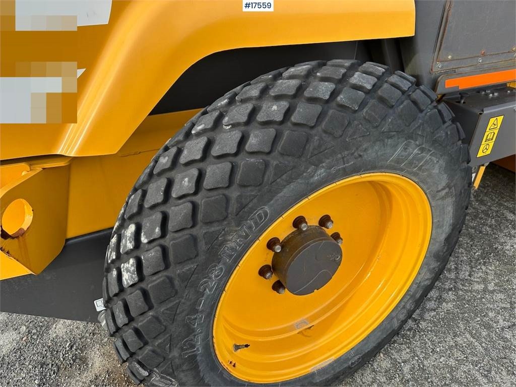 Volvo SD45B Roller with only 364 hours 2020 17559 SD45B Roller with only 364 hours 2020 1 image 10