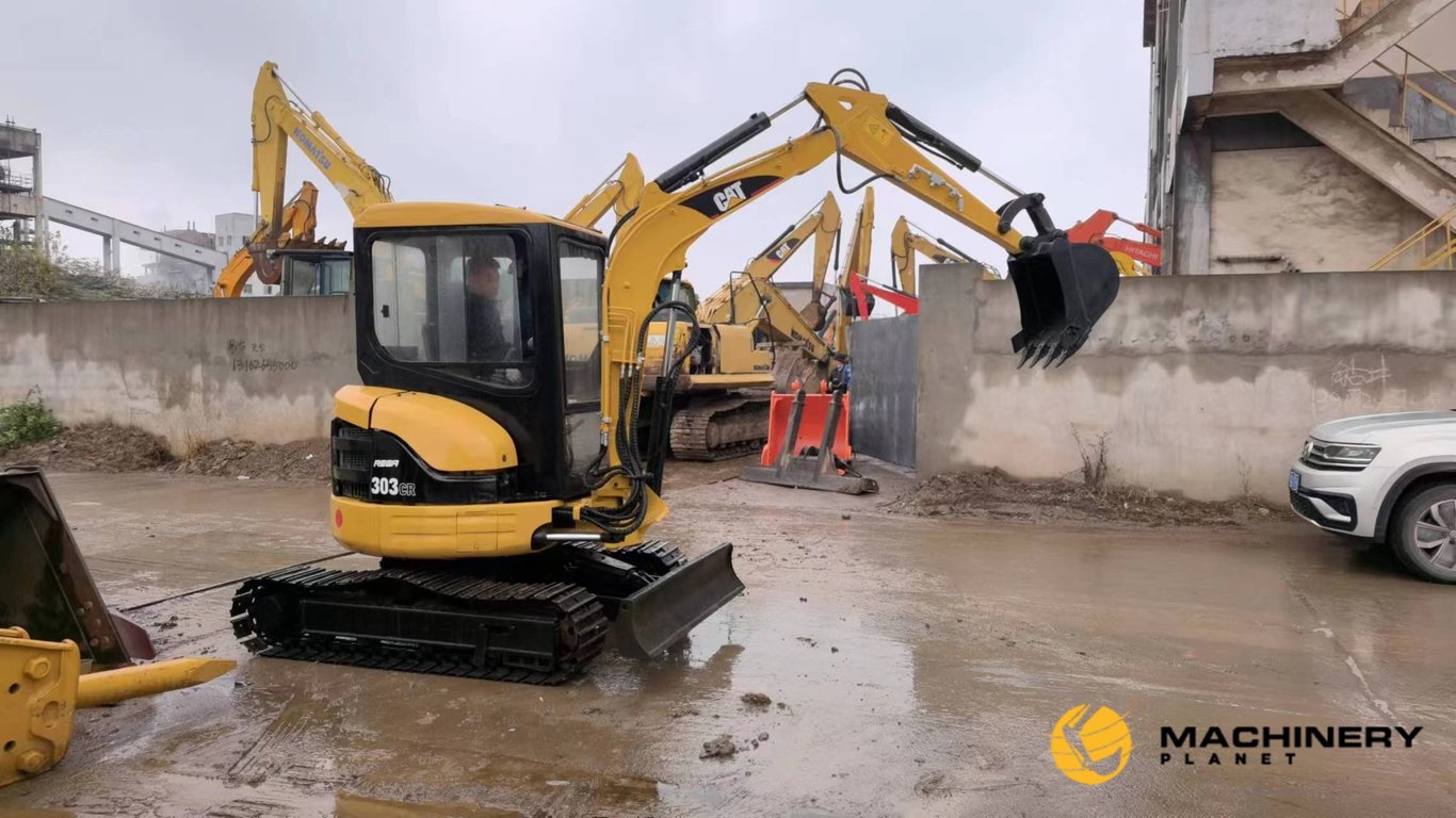 Mini used CAT 303CR Crawler excavator 303CR 2021 1 image 5