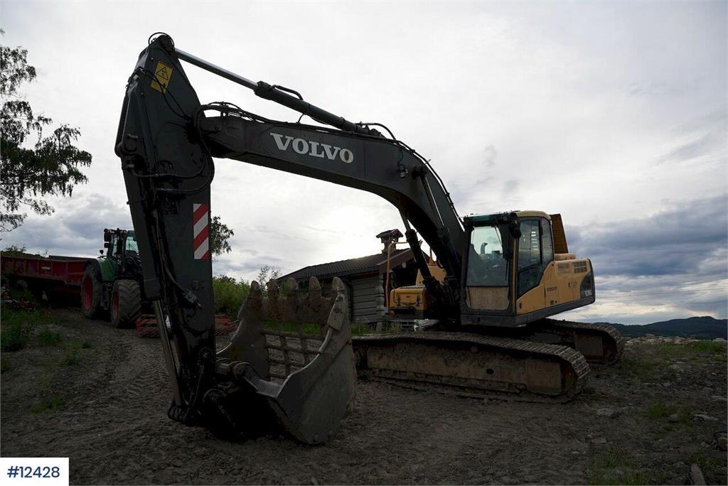 Volvo EC240CL Crawler Excavator with 2 Buckets 2008 12428 EC240CL Crawler Excavator with 2 Buckets 2008 1 Crawler Excavato...