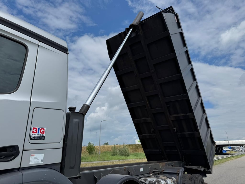 MercedesBenz Arocs 4848 8x8 tipper 2019 00033496 MercedesBenz Arocs 4848 8x8 tipper 2019 1 Tipper trucks image 13