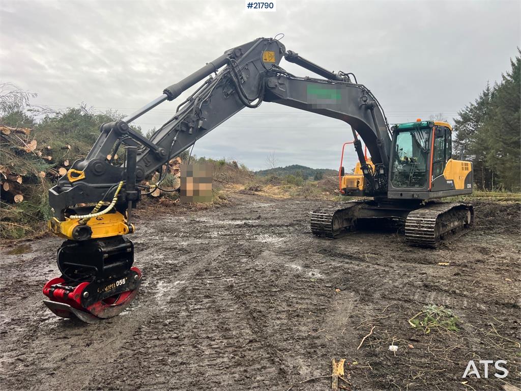 Volvo ec210cl excavator w/ rototilt, sanding bucket and 2010 21790 ec210cl excavator w/ rototilt, sanding bucket and 2010 ...