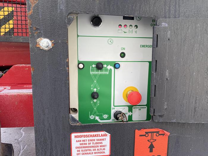 2001 Airo SF1200-D-4WD, 4x4 Schaar hoogwerker, 14 meter 2001 AIRO SF1200-D-4WD, 4x4 Schaar hoogwerker, 14 meter 2001 1 ima...