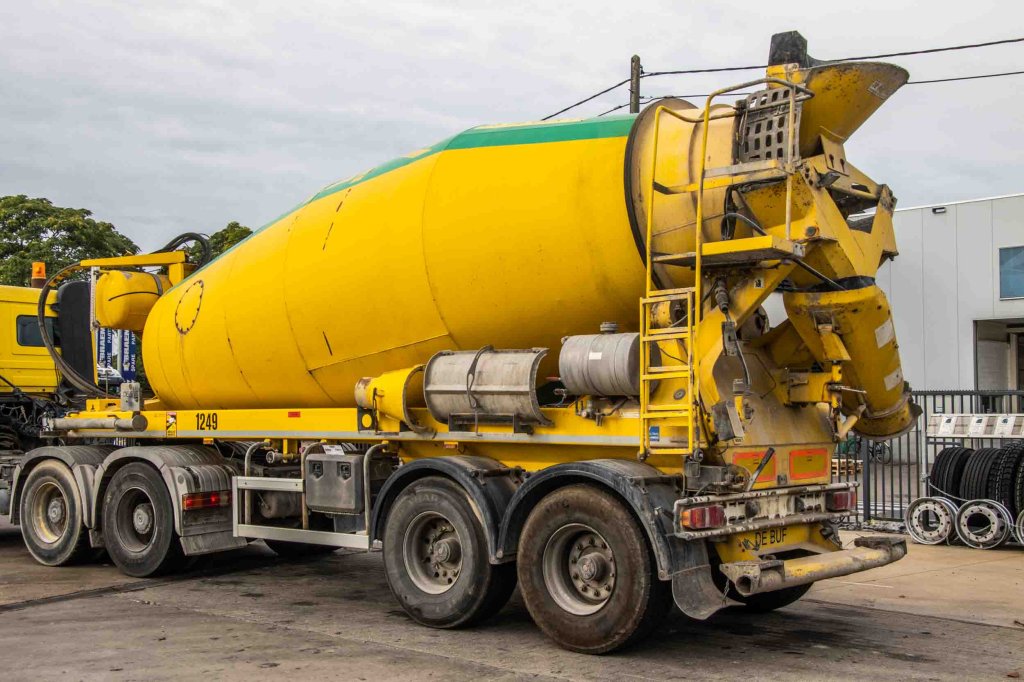 DE BUF BETON MIXER/MALAXEUR/MISCHER12M3 2014 E58213 De Buf BETON MIXER/MALAXEUR/MISCHER12M3 2014 1 image 4