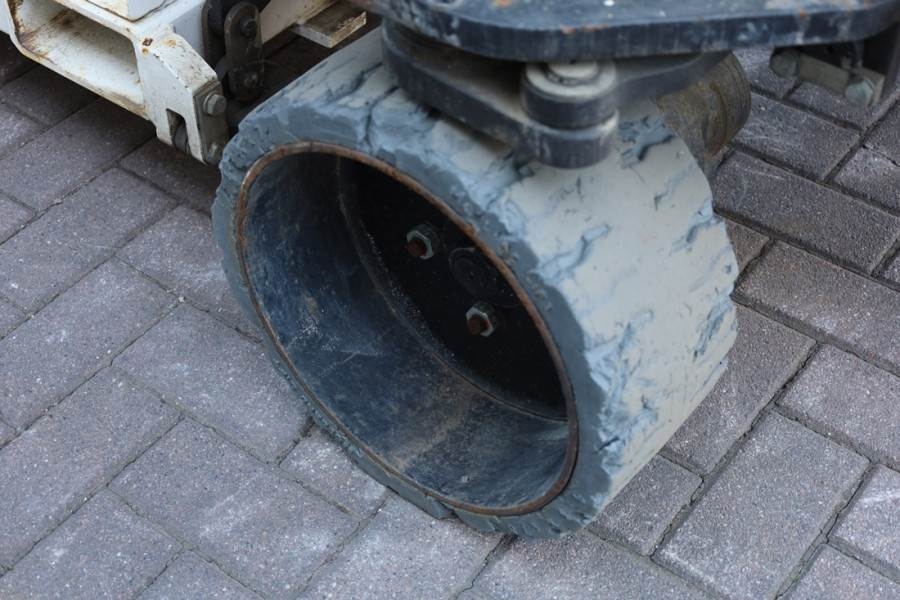 Holland Lift Ecostar HL-11812 Electric, 14m Working Height, 300 2014 HOLLAND LIFT - Ecostar HL-11812 - 63480 Holland lift ...
