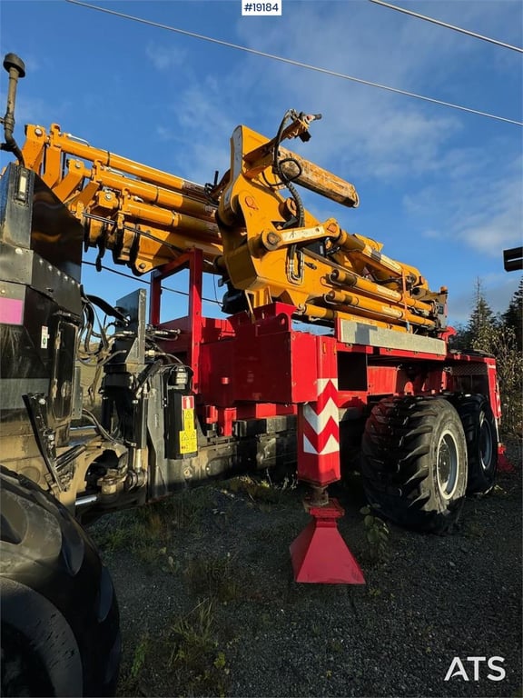 Logset 12F load carrier w/ World Power 180 T/M crane from 2021 19184 Logset 12F load carrier w/ World Power 180 T/M crane ...