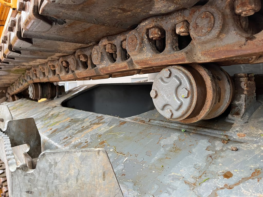 Liebherr R317 Litronic Material Handler 2011 00031683 R317 Litronic Material Handler 2011 1 image 15