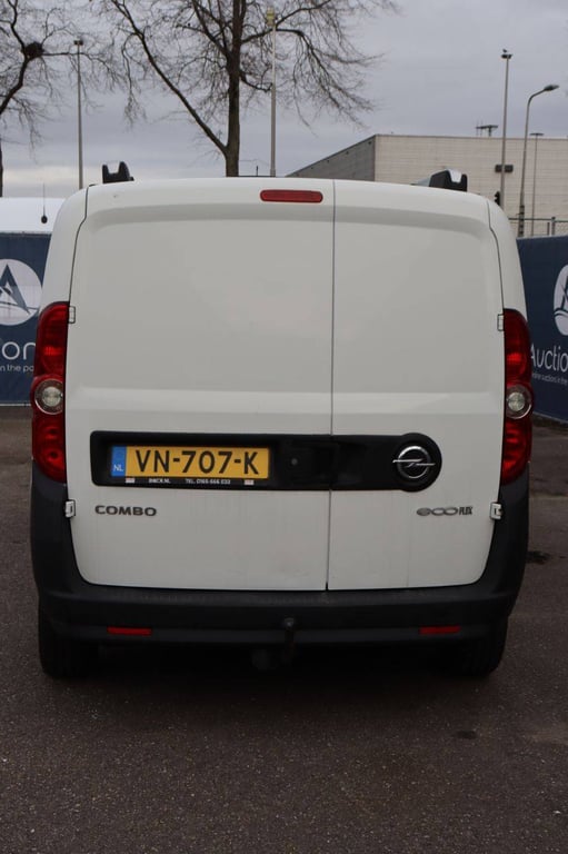 Opel COMBO VAN Diesel 2015 2015 Opel Combo van 2015 1 image 5