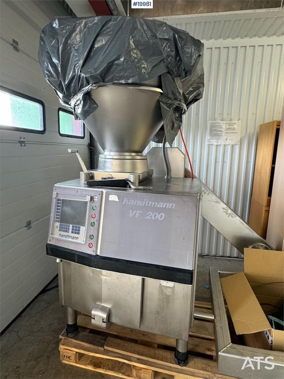 Handtmann VF 200 sausage stuffer 19981 Handtmann VF 200 sausage stuffer 1 image 3