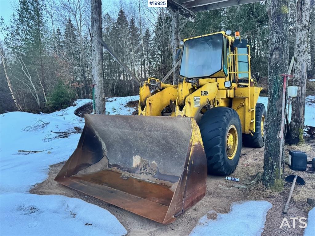 Clark 75B Wheel Loader w/ Bucket. 1979 19925 75B Wheel Loader w/ Bucket. 1979 1 Wheel Loaders image 16