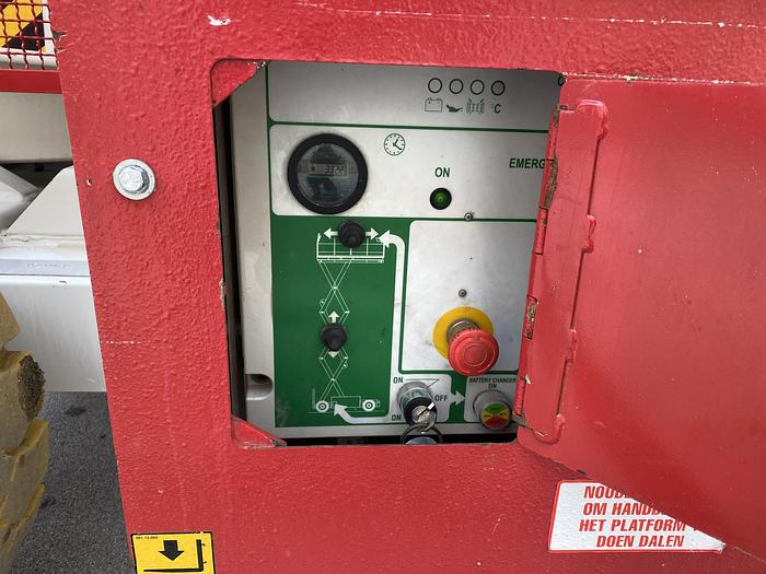 2002 Airo SF1200, Schaarhoogwerker, 14 meter 2002 SF0202070 AIRO SF1200, Schaarhoogwerker, 14 meter 2002 1 image 11