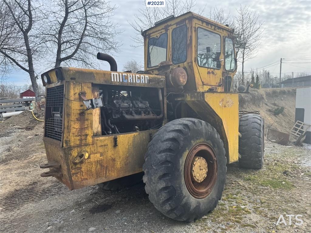 Michigan 75B 1980 20231 MICHIGAN 75B 1980 1 Wheel Loaders image 5