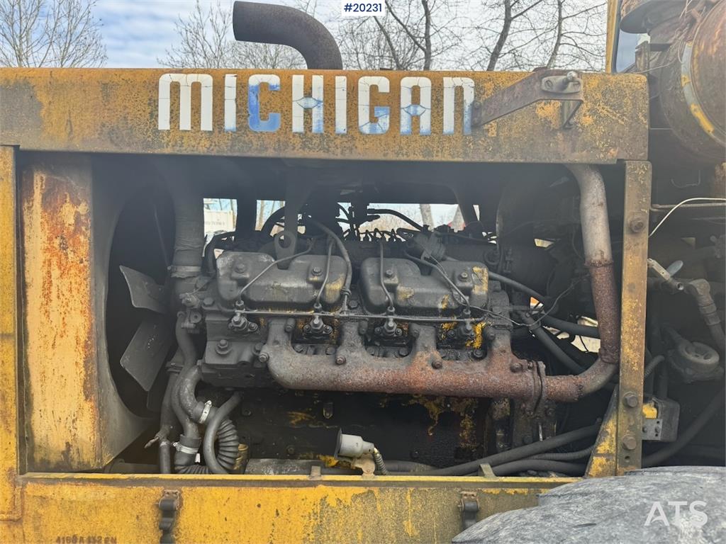 Michigan 75B 1980 20231 MICHIGAN 75B 1980 1 Wheel Loaders image 15