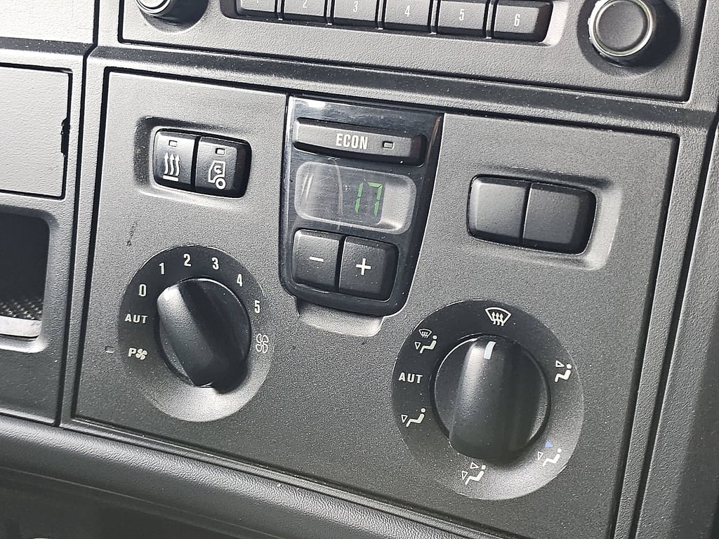 Heavy machinery product image - Image 11 of 16