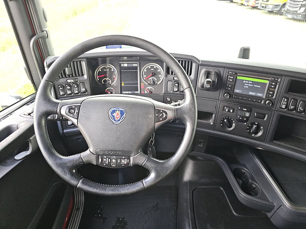 Heavy machinery product image - Image 8 of 16