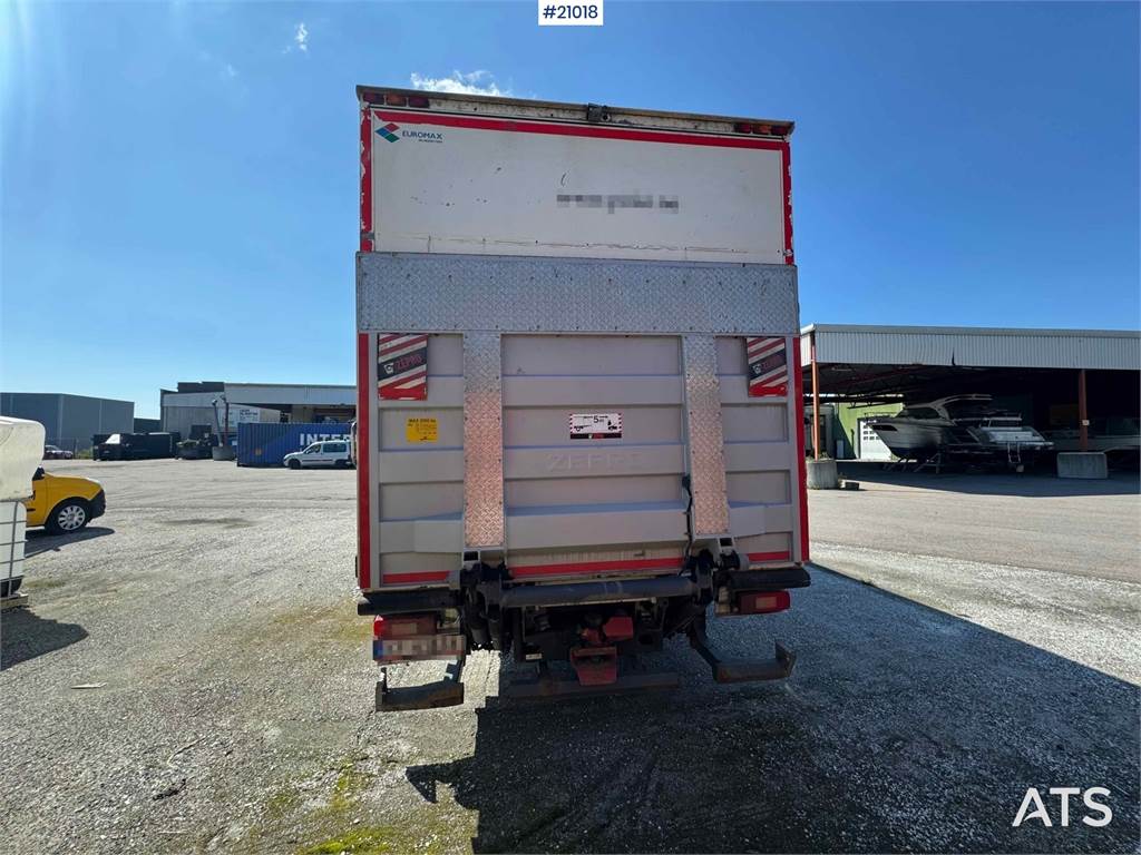 Volvo FM 370 box truck with full side opening! 2012 21018 FM 370 box truck with full side opening! 2012 1 image 11