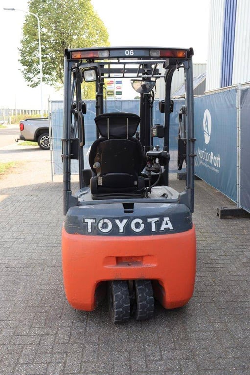 Forklift Toyota 8FBET16 Electric 1600kg 2012 2012 8FBET16 2012 1 Forklift image 5