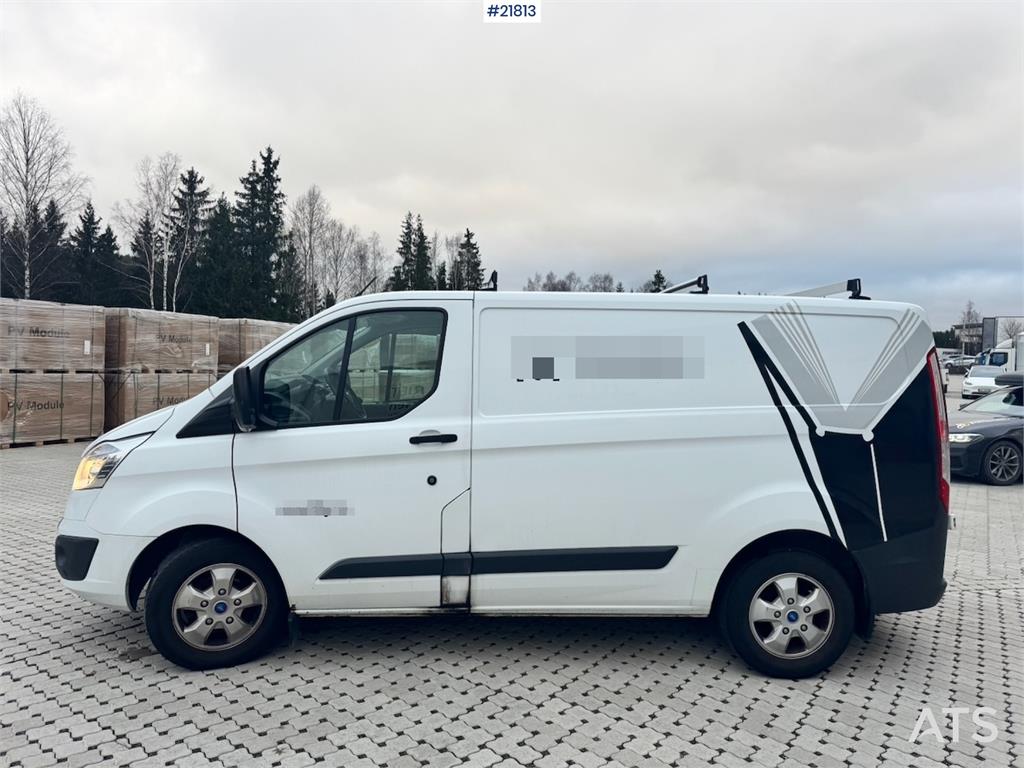 Ford Transit 4x2 Van with 2 Sets of Tires 2016 21813 Transit 4x2 Van with 2 Sets of Tires 2016 1 Closed vans image 3