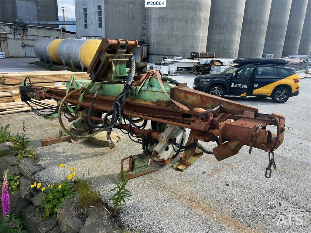 Montabert CPA500 derrick w/ hc 150 hammer 1994 20864 CPA500 derrick w/ hc 150 hammer 1994 1 image 13