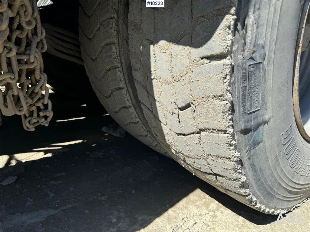 Scania 124G hook truck w/ Palift hook with articulation S 2004 18223 124G hook truck w/ Palift hook with articulation S 20...