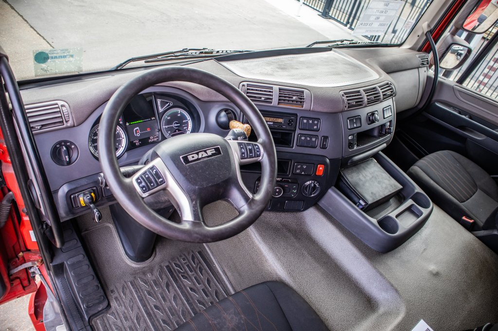 DAF CF480FT-56 Ton-Big Axle+Intarder+Hydr. 2018 E59285 DAF CF480FT-56 Ton-Big Axle+Intarder+Hydr. 2018 1 image 9