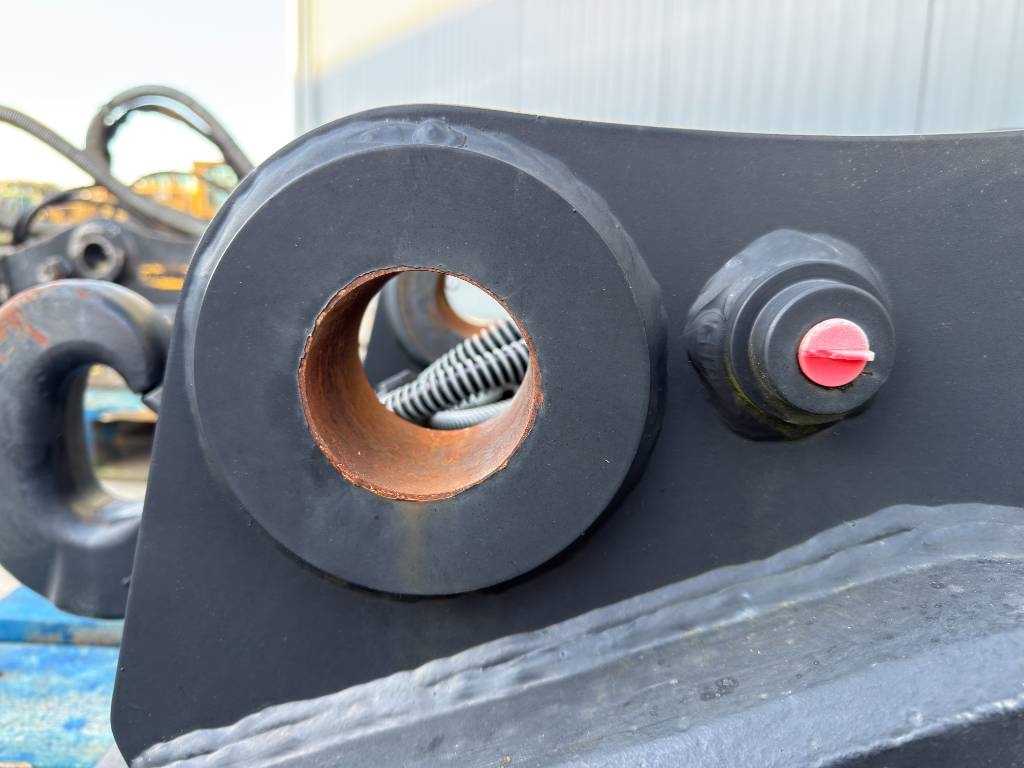 Heavy machinery product image - Image 13 of 15