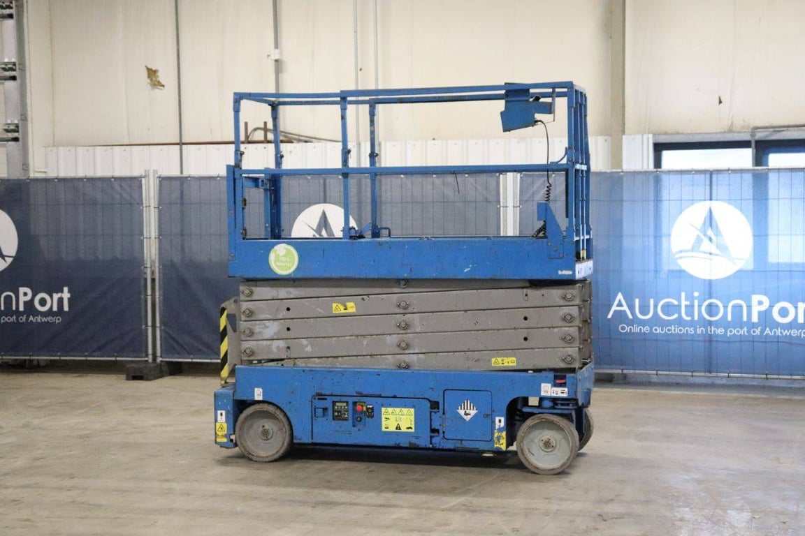 Scissor lift Genie GS-3232 Electric 11.75m 2014 2014 GS-3232 2014 1 Scissor Lifts image 3