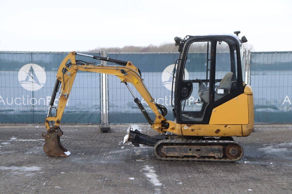Mini excavator Caterpillar 301.7D Diesel 13.8kW 2018 2018 301.7D 2018 1 image 2