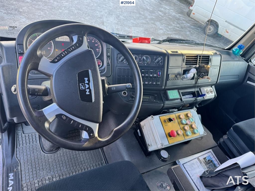 MAN TGM 15.250 Lift truck w/ 18 m Working height. 132, 2010 21964 TGM 15.250 Lift w/ 18 m Working height. 132, 2010 1 imag...