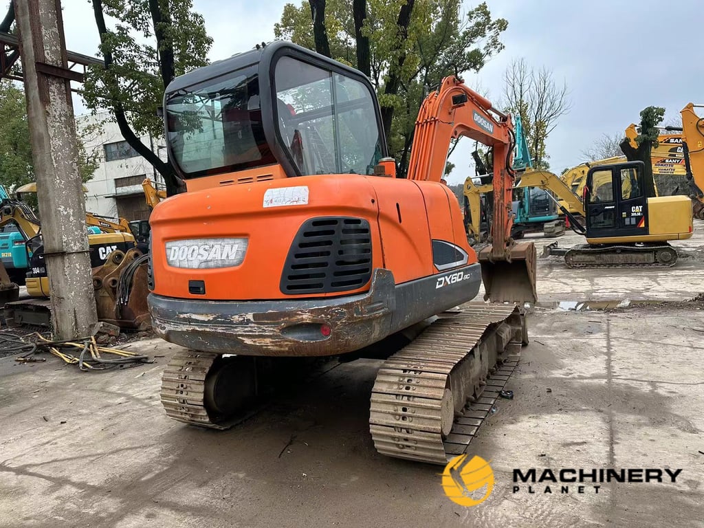 DOOSAN DX60-9C 6TONS Used Crawler Excavator Hot Sale DX60-C 2019 1 Crawler Excavators image 2