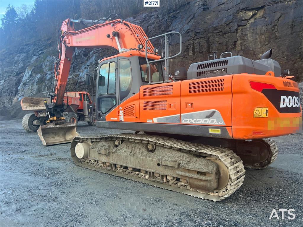 Doosan Dx300lc-5 Gravemaskin m/ rototilt og pusseskuffe 2017 21771 Dx300lc-5 Gravemaskin m/ rototilt og pusseskuffe 2017 1...