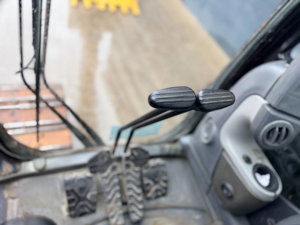 CAT 330D L 2007 209663 330D L 2007 1 Crawler Excavators image 12