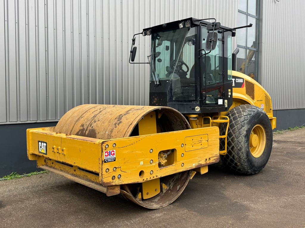 Caterpillar CS66B 2019 00033744 CS66B 2019 1 image 2