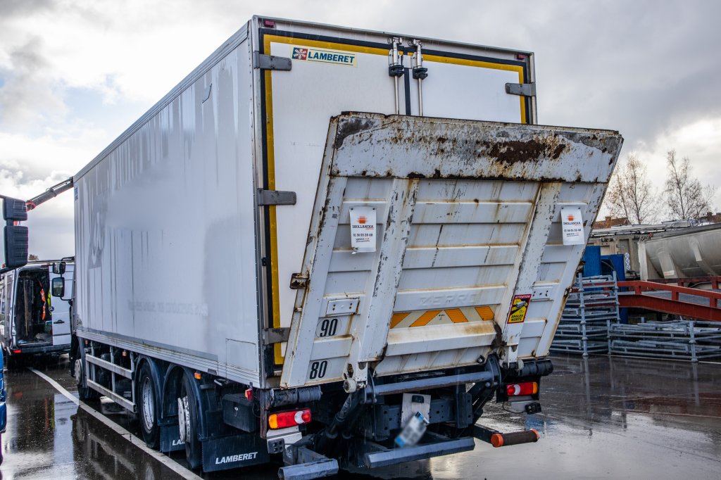 RENAULT PREMIUM 310DXI+E5+CARRIER+ENGINE PROBLEM 2010 E57896 Renault PREMIUM 310DXI+E5+CARRIER+ENGINE PROBLEM 2010 1 image 4