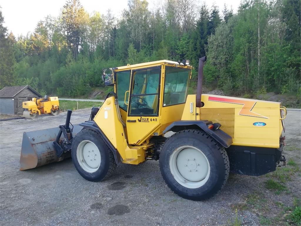 Wille 645 Wheel loader w/ bucket 19510 Wille 645 Wheel loader w/ bucket 1 Wheel Loaders image 3