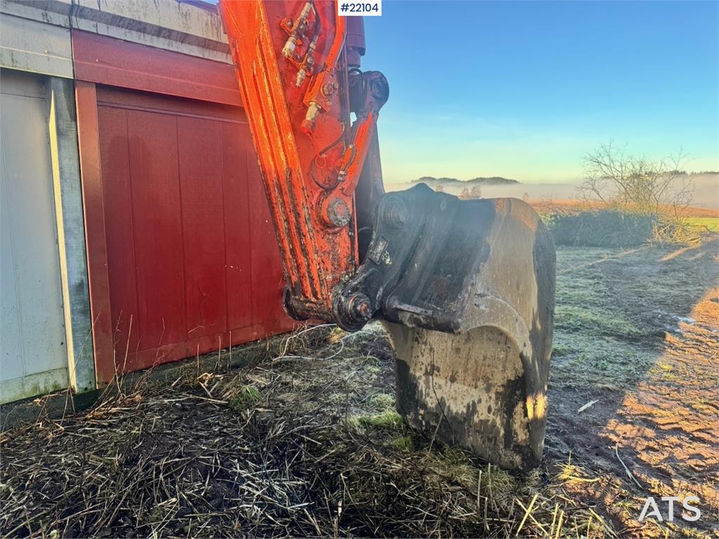 Hitachi ZX225USRLC-3 crawler excavator with rototilt and 2 2012 22104 ZX225USRLC-3 crawler excavator with rototilt and 2 2...