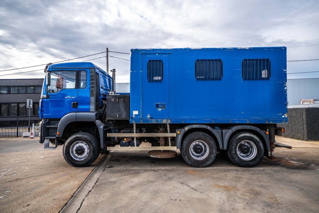 MAN TGA 33.363 FDAK- 6x6 + LABO 2003 E63942 TGA 33.363 FDAK- 6x6 + LABO 2003 1 image 7