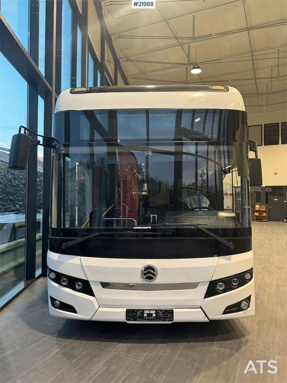 Golden Dragon Pivot EV Electric Bus 2019 21969 GOLDEN Dragon Pivot EV Electric Bus 2019 1 image 4