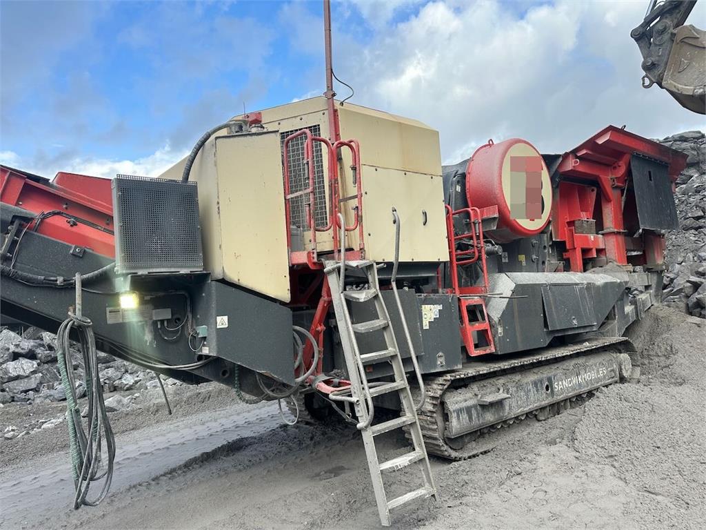 Sandvik UJ440i Jaw Crusher – SEE VIDEO 2018 21954 UJ440i Jaw Crusher – SEE VIDEO 2018 1 image 9