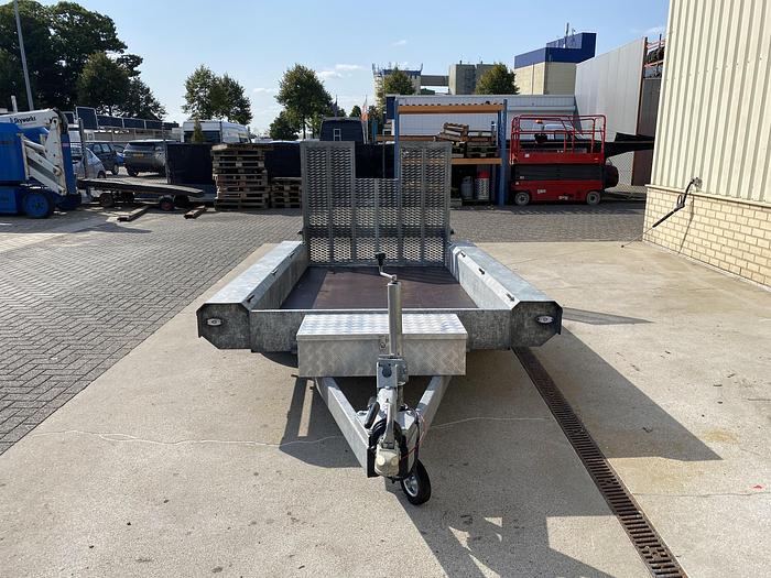 Heavy machinery product image - Image 7 of 30