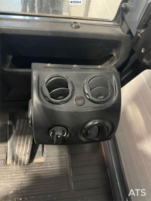 Toyota 7FBMF30 Counterbalance Forklift 2012 21064 7FBMF30 Counterbalance Forklift 2012 1 Forklift image 13