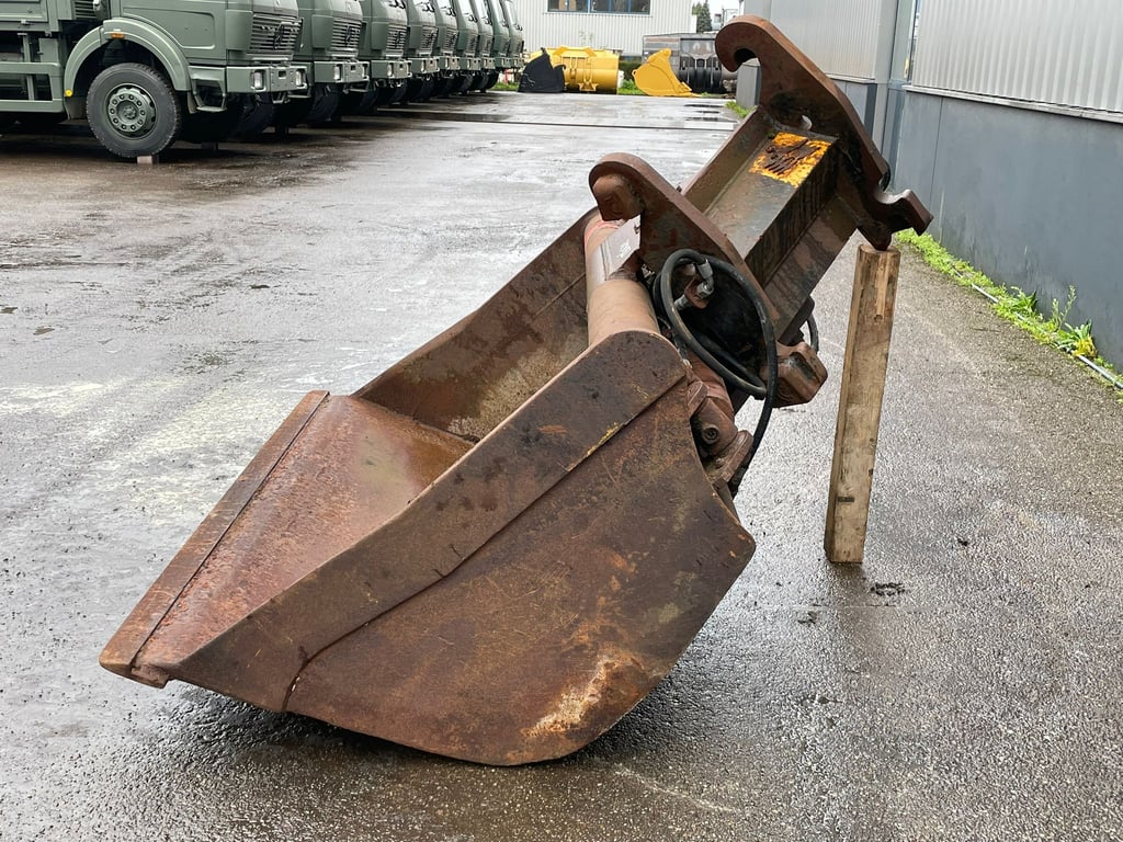Tilting bucket CW40 70001952 Tilting bucket CW40 1 image 2