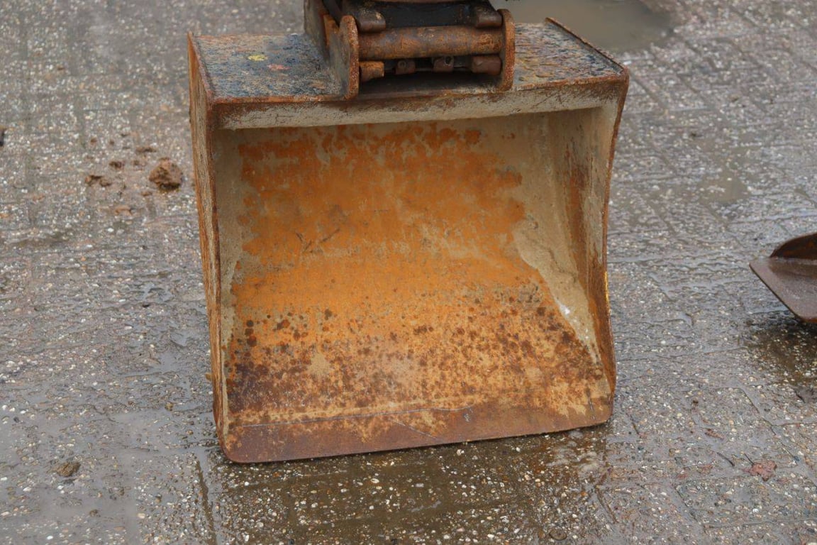 Mini excavator Caterpillar 302.4D Diesel 13kW 2016 2016 302.4D 2016 1 image 11