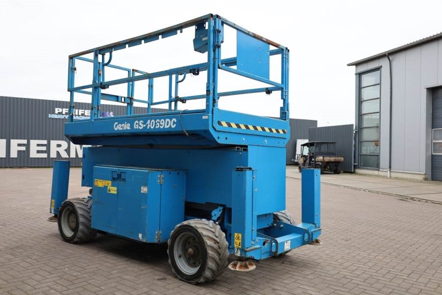 Genie GS4069 Electric, 14m Working Height, 363kg Capacit 2014 GENIE - GS4069 - 61981 GS4069 Electric, 14m Working Height, ...