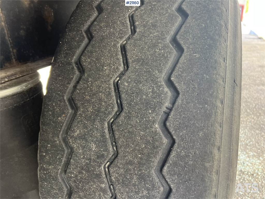 Kögel SN 24 3 axle trailer w/ full side opening on both 2014 21160 Kögel SN 24 3 axle trailer w/ full side opening on both...