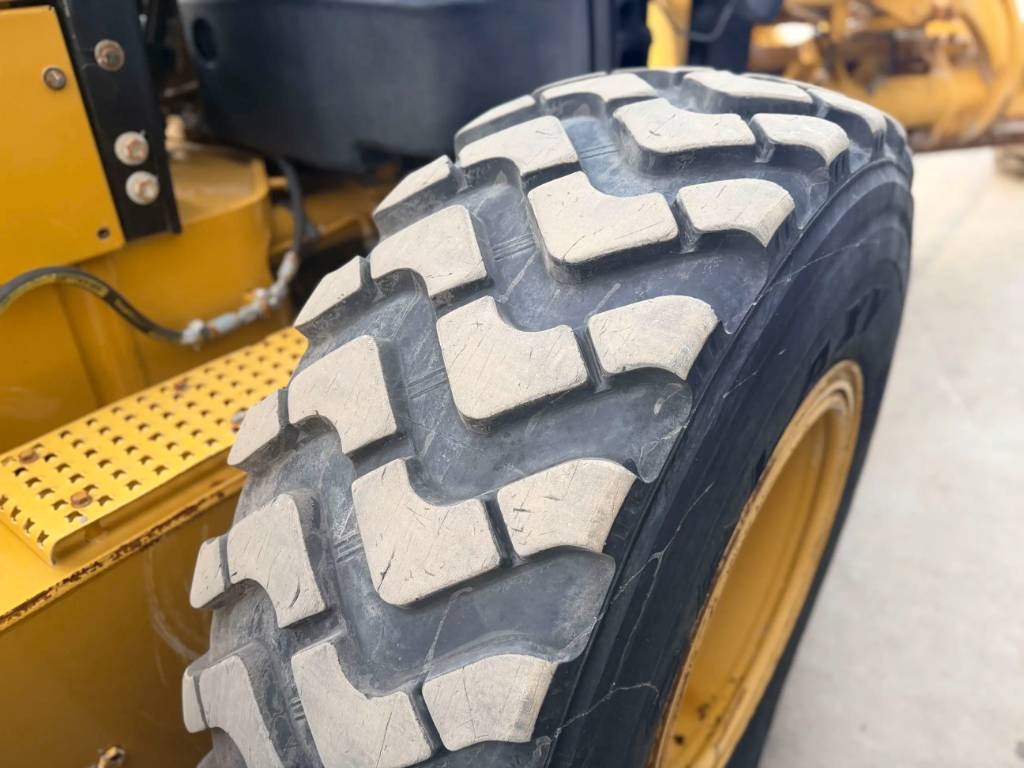 CAT 140M3 2017 210103 140M3 2017 1 Motor graders image 12