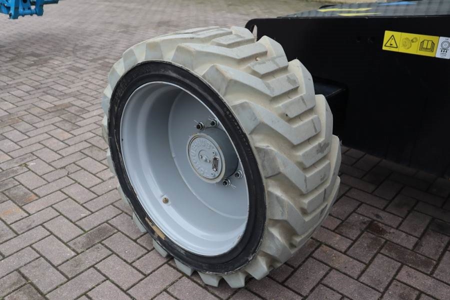 Genie Z60/37FE Valid Inspection, *Guarantee! Hybrid, 4x4 2021 GENIE - Z60/37FE - 62877 Z60/37FE Valid Inspection, *Guarant...